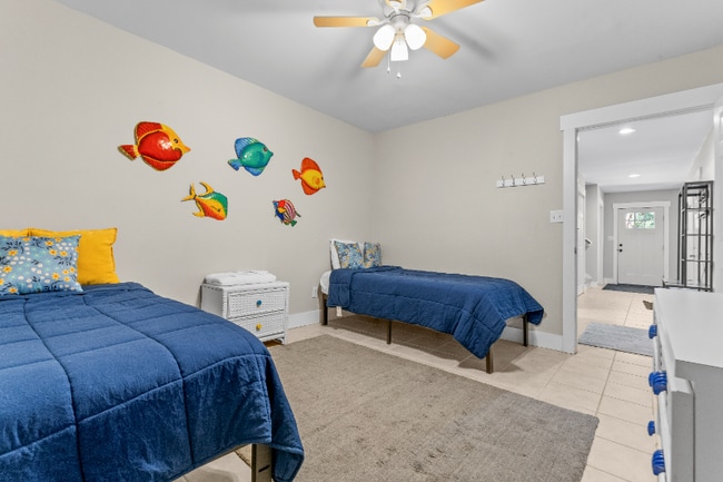 Photo - 5207 Emerald Dr