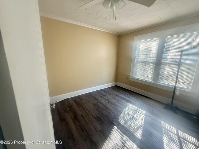 Photo - 1614 Linden St