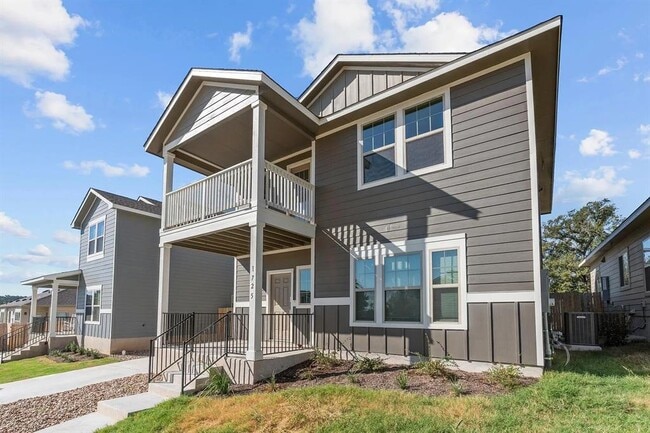 Building Photo - 1725 Lakota Ln