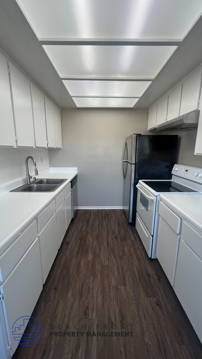 Photo - 2424 S. Leland St.