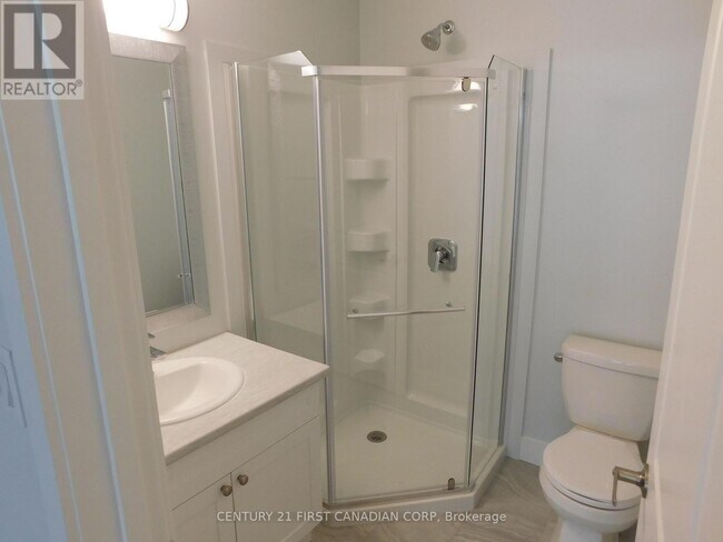 Photo - 530 Gatestone Rd