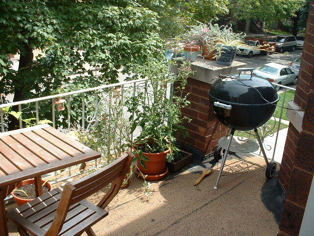 Cozy time with small Barbeque or Fondue... - 3650 N Oakley Ave Unit 2F