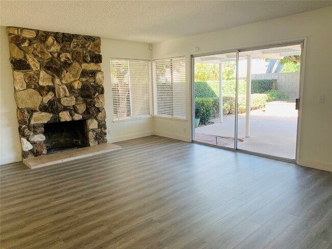 Photo - 14751 Mulberry Ave