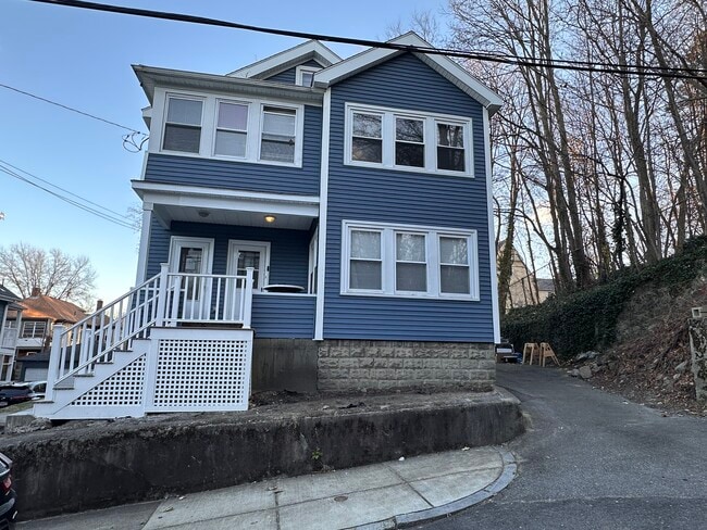 Building Photo - 35 Dickinson Rd Unit 33 Rental