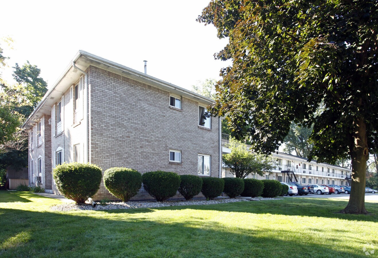 Photo - Canterbury Court Apartments