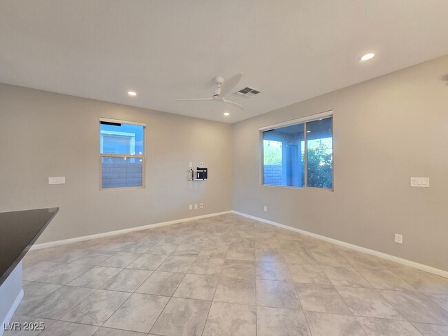 Photo - 4160 Elegant Chateau St