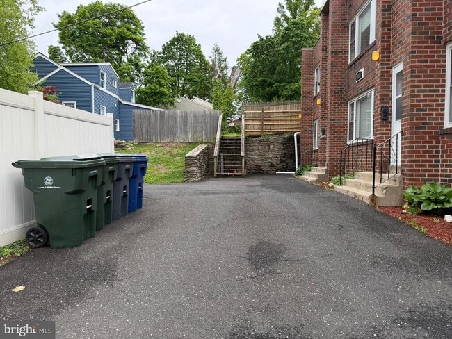 Photo - 117 Elm Ave Unit 6