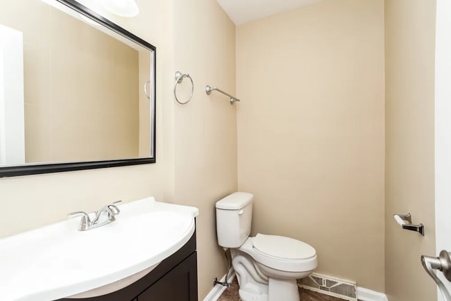 Photo - 9543 S Sacramento Ave