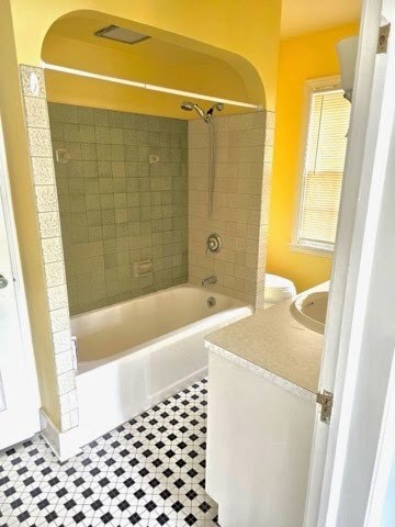 Photo - 1014 W Grand Ave