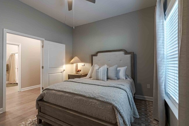 Photo - Crossing Pointe