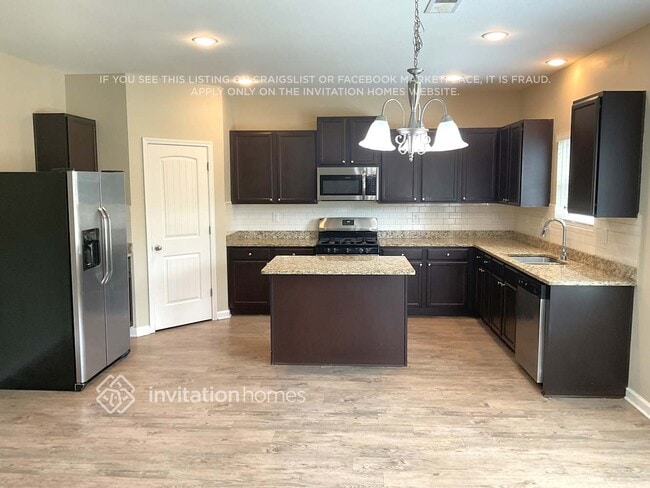 Photo - 729 Emporia Loop