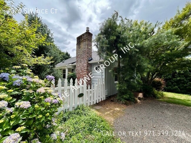 Three Bedroom Ranch with a Sunroom! - Three Bedroom Ranch with a Sunroom!