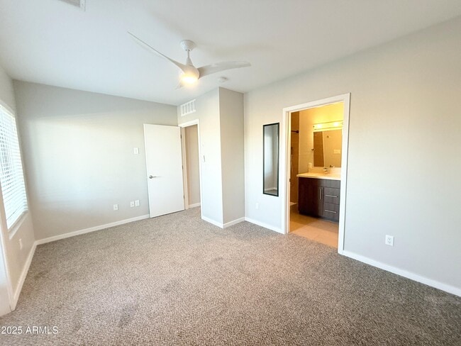 Photo - 7847 N 20th Glen