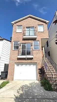 Photo - 189 TERRACE Ave Apartments