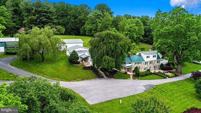 Photo - 607 E Wheel Rd