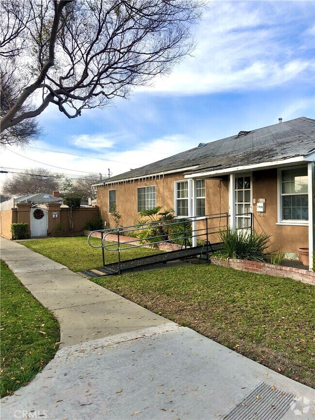 Building Photo - 17039 Crenshaw Blvd Rental