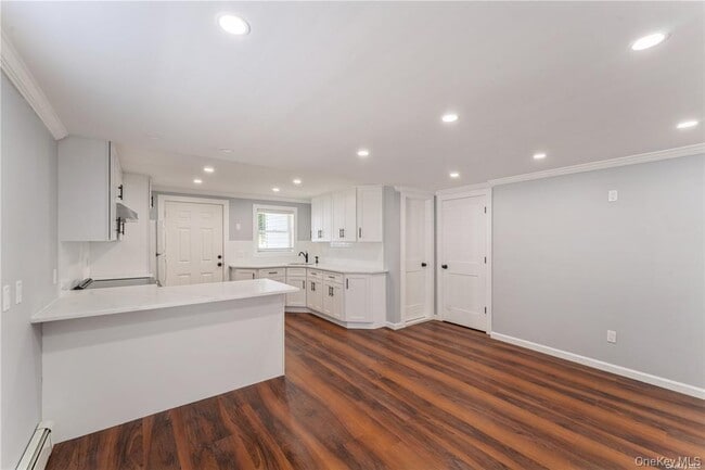 Photo - 5 Carlton Ave