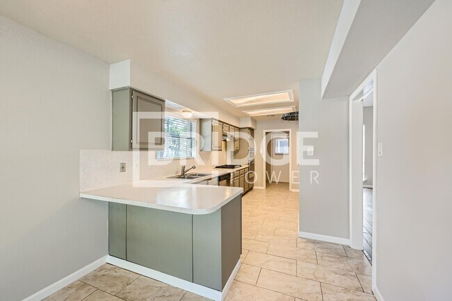 Photo - 1203 Mayweather Ln