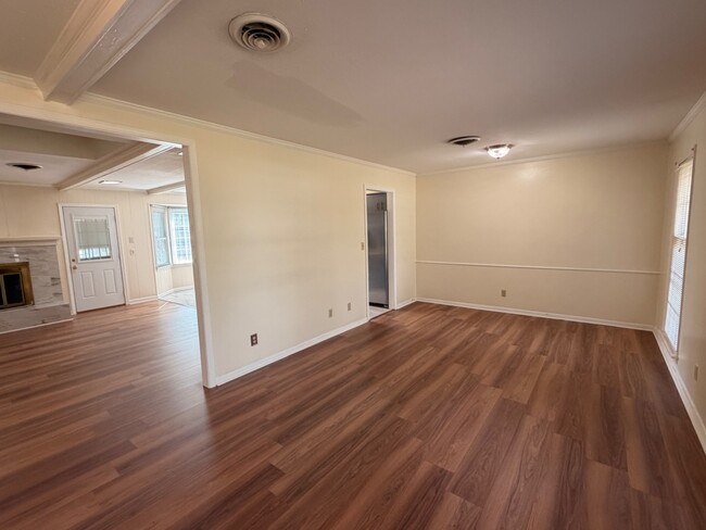 Photo - 2604 McArthur Dr