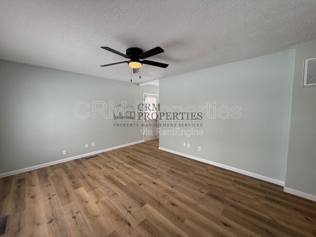 Photo - 800 Maumee Dr