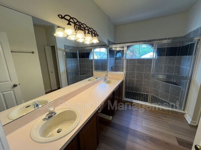 Photo - 1605 Slash Pine Pl