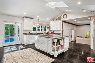 Photo - 4537 Agnes Ave