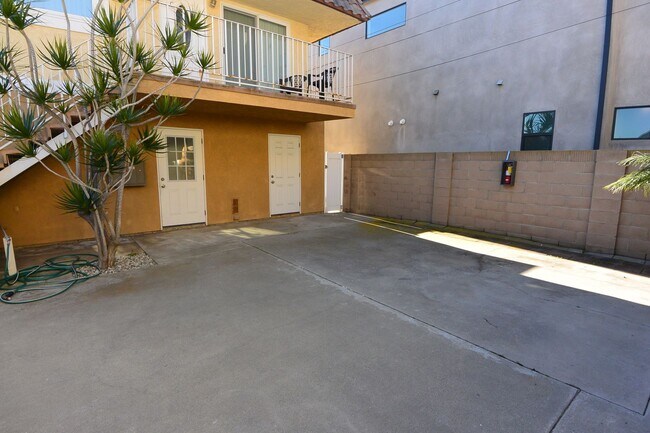1315 Palm Ave Unit A