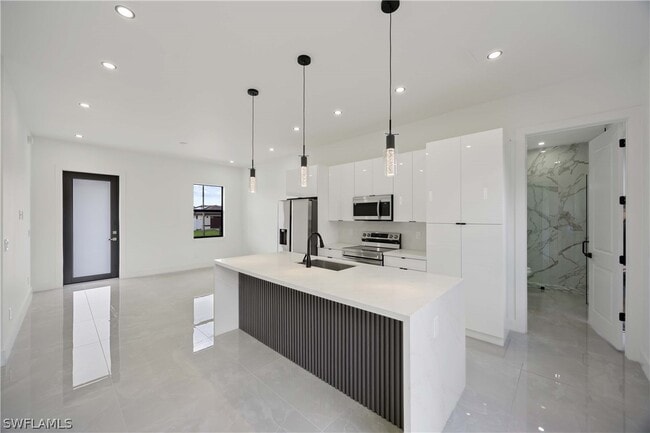 Photo - 3732 13th St W