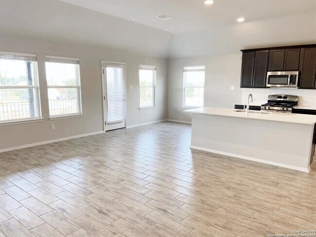 Photo - 417 Spiny Lizard Ln