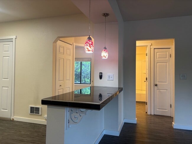 Photo - 2018 S 104th St Unidad 2020