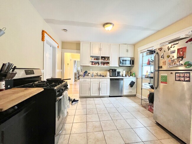 Photo - 120 Holton St Apartment Unit 2