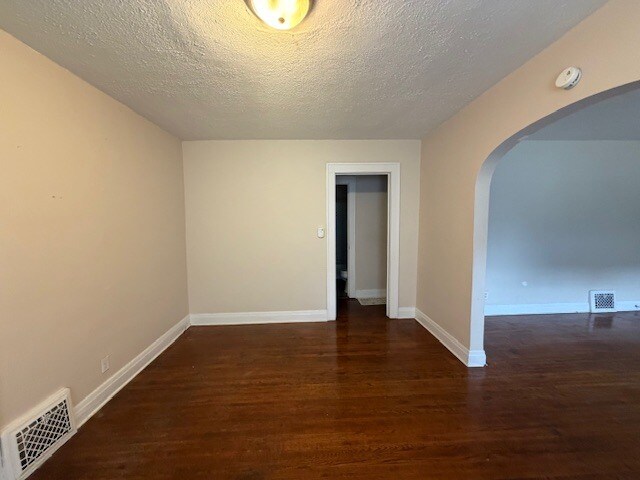 Photo - 1241 Bissell St