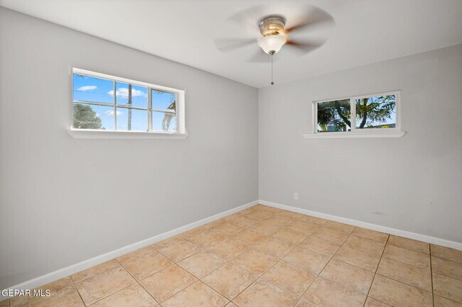 Photo - 317 Olivia Cir