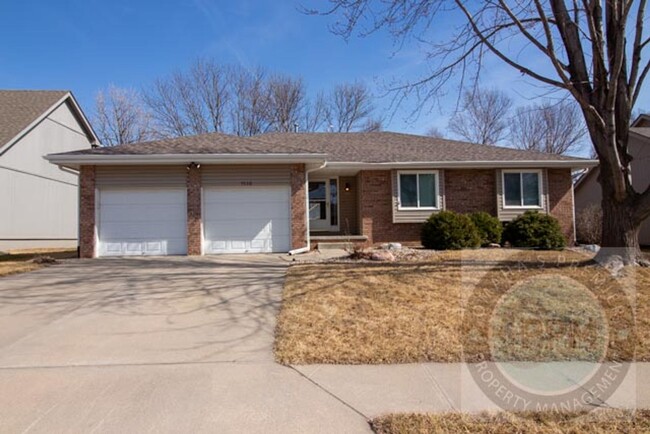 4 Bed Ranch House in Millard School District - 4 Bed Ranch House in Millard School District