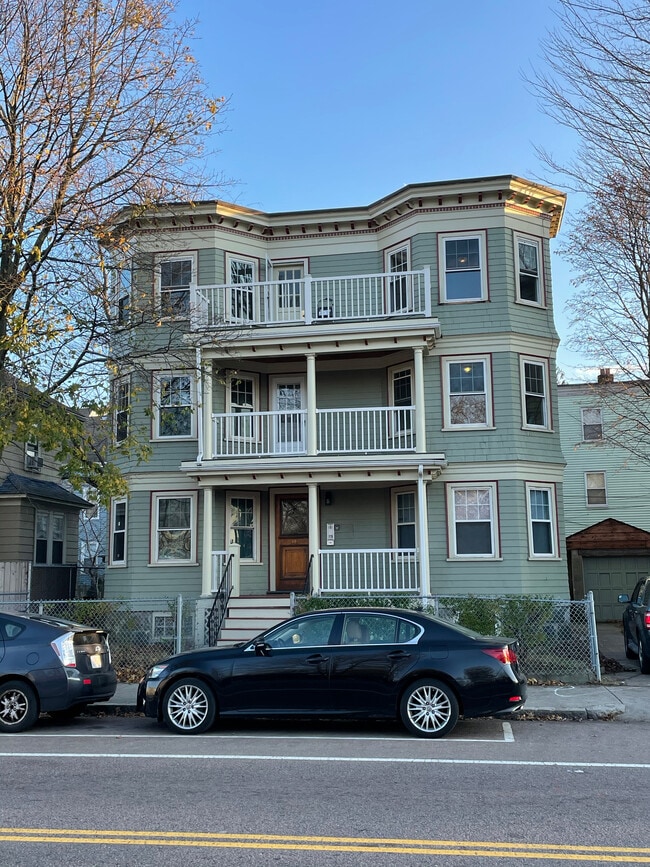 Building Photo - 66 Norfolk St Unit 3