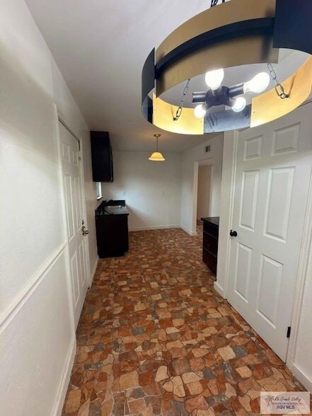 Photo - 201 McGregor St