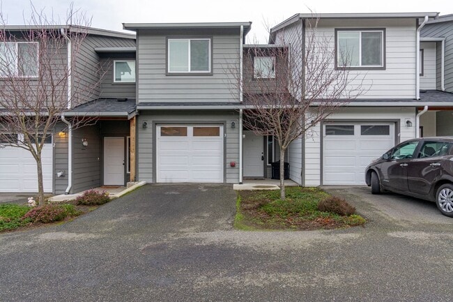 Building Photo - 3 Bedroom/2 Bath  townhouse in Kettlecove community