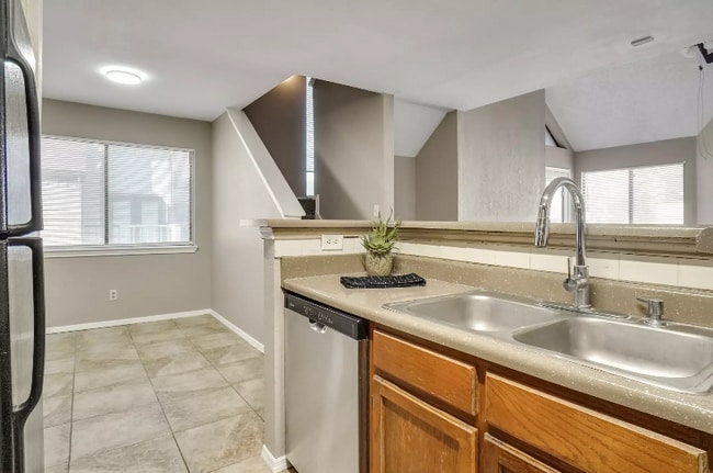 Photo - 2300 Balsam Dr