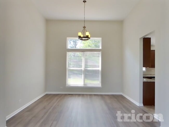 231 Paradise Pkwy
