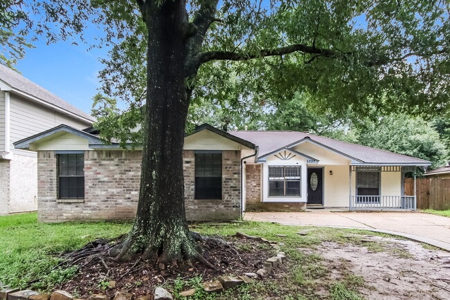 Building Photo - 5207 Village Springs Dr