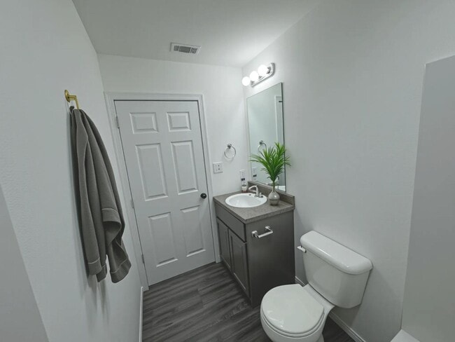 Photo - 800 Sycamore St