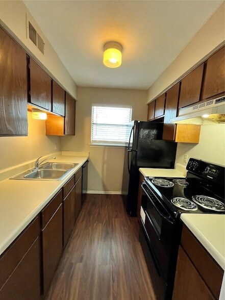 2526 W Prairie St Unit 108