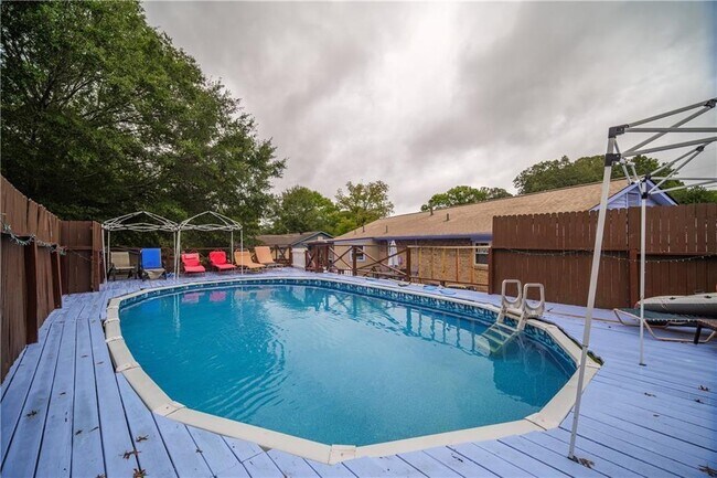 Photo - 2818 Kensington Way