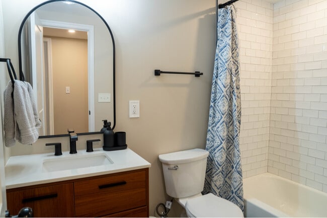 Photo - 1400 Northcrest Dr