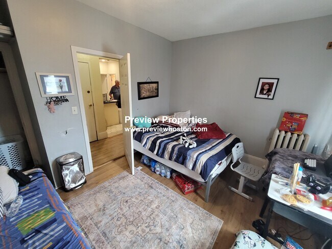 56 Park Vale Ave Unidad 9