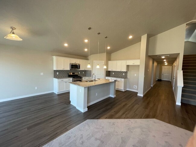 Photo - 4 bedroom 2 bath large loft area upstairs / All bedrooms downstairs