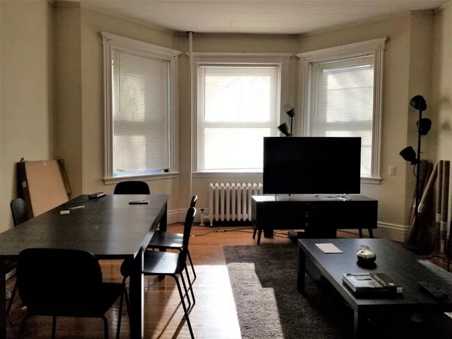 16 Euston St Unit 5