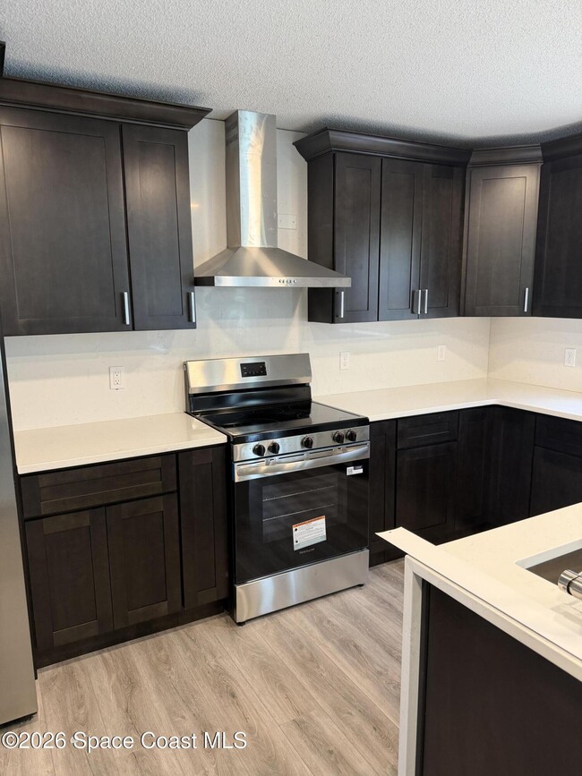 Photo - 226 Nagel Rd NW