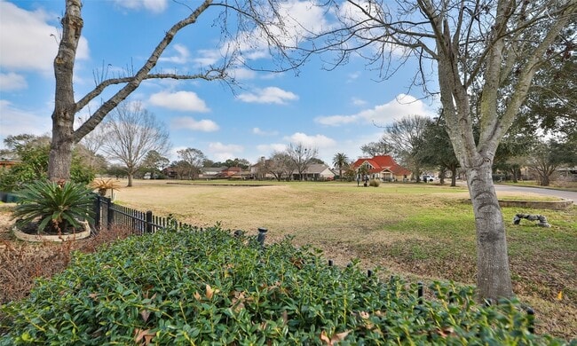 Photo - 7502 Holly Ct Estates Dr