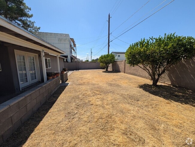 Building Photo - 3 Bedroom 2.5 Bathroom Cavalier Palms House